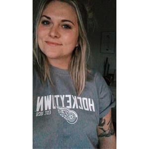 Meet your Posher, Marissa